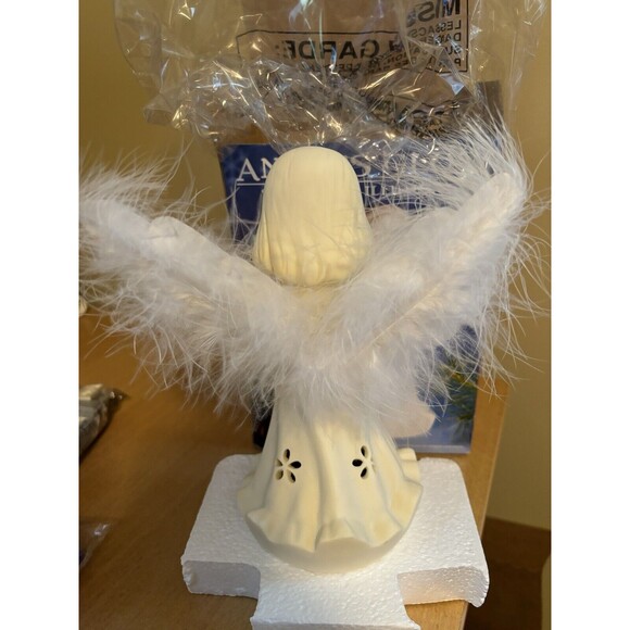 Angel's Glow Illuminated Sculpture Angel w/Wings-Christmas- Colorful -NIB- - Picture 4 of 10